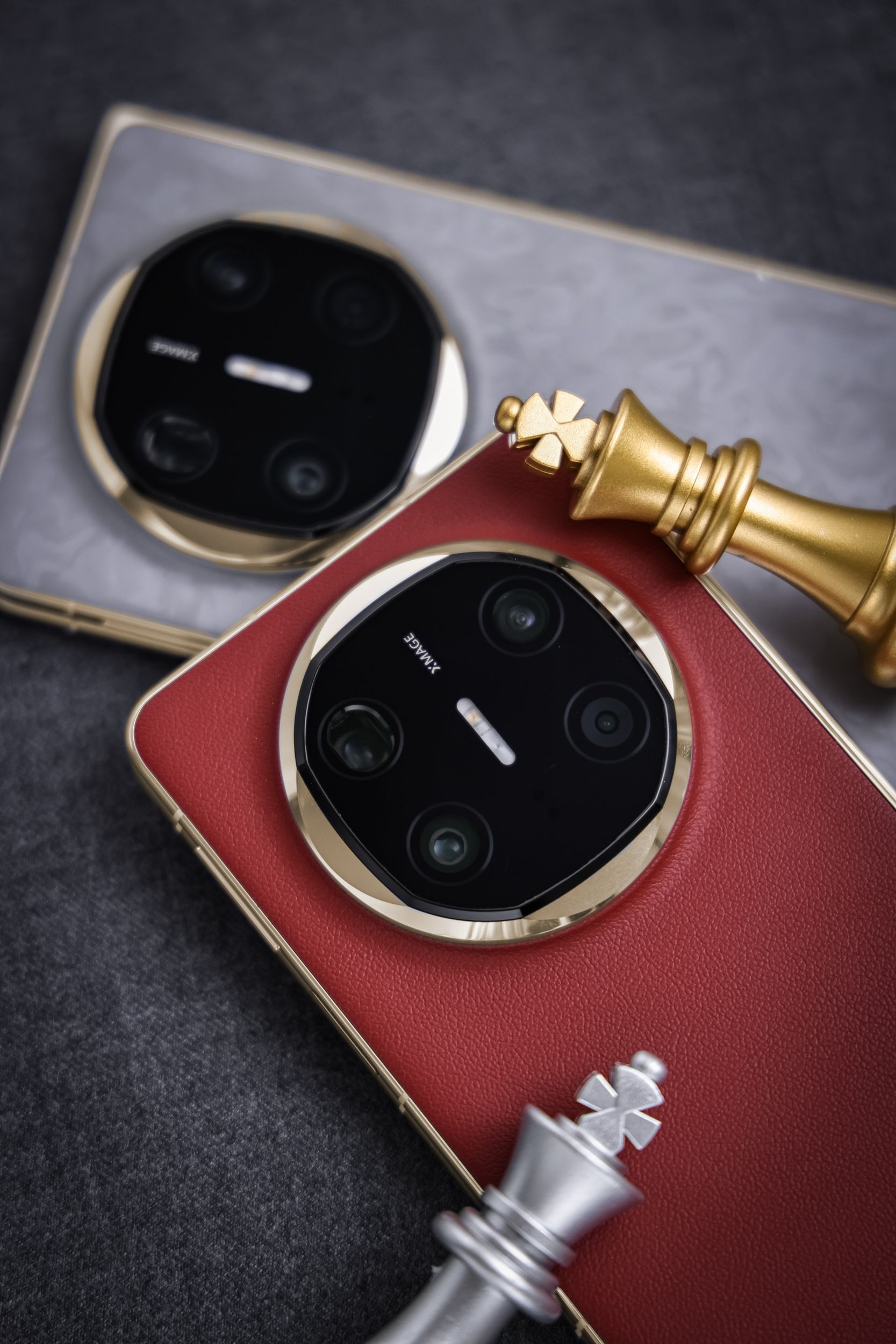 华为nova 15系列搭载前后双红枫镜头