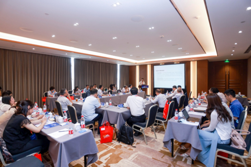 中证协召开首席经济学家例会 推进行业机构讲好中国“股市叙事”