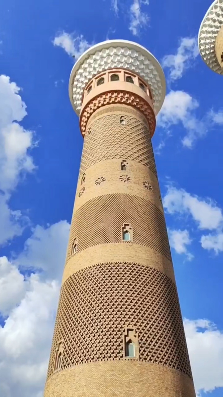 (走进中国乡村)新疆巴扎之变:老集市成文旅新地标