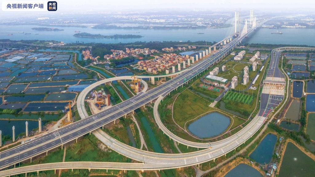 粤高速公路通车总里程突破1.2万公里 连续12年居内地首位