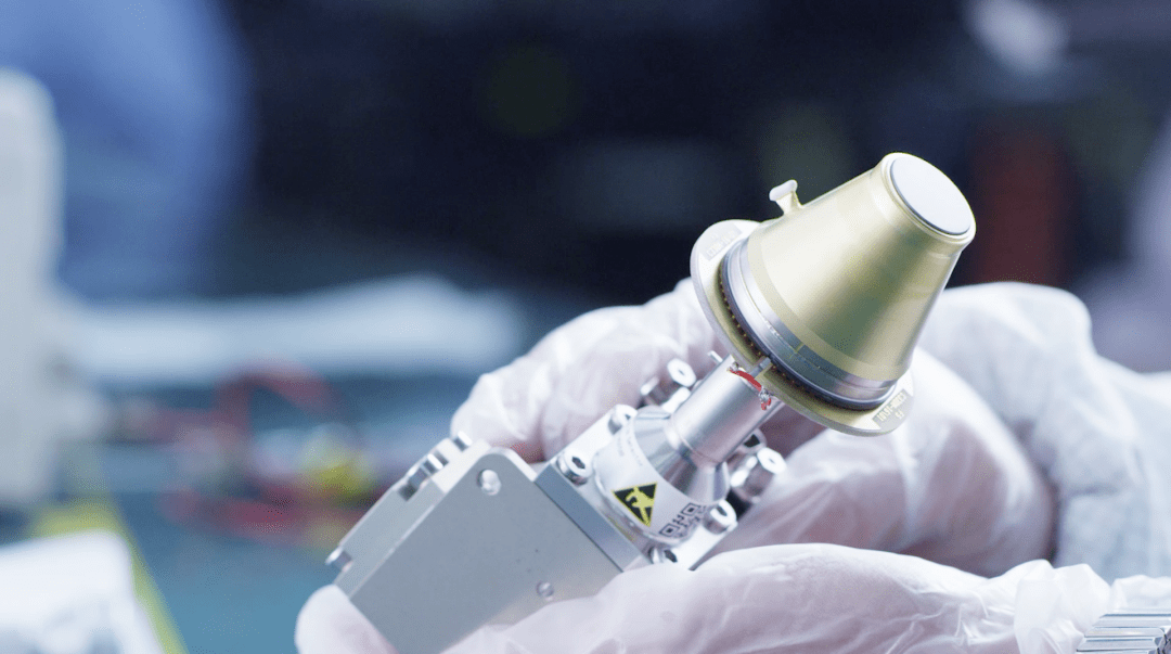 高德红外董事黄立减持1239.51万股，减持金额2.04亿元