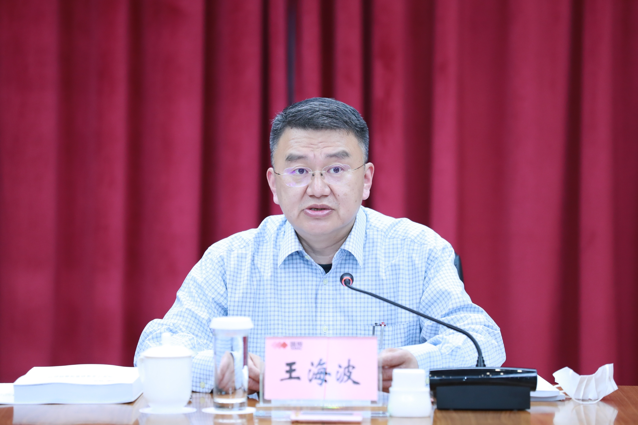 万泽股份：3月5日召开董事会会议