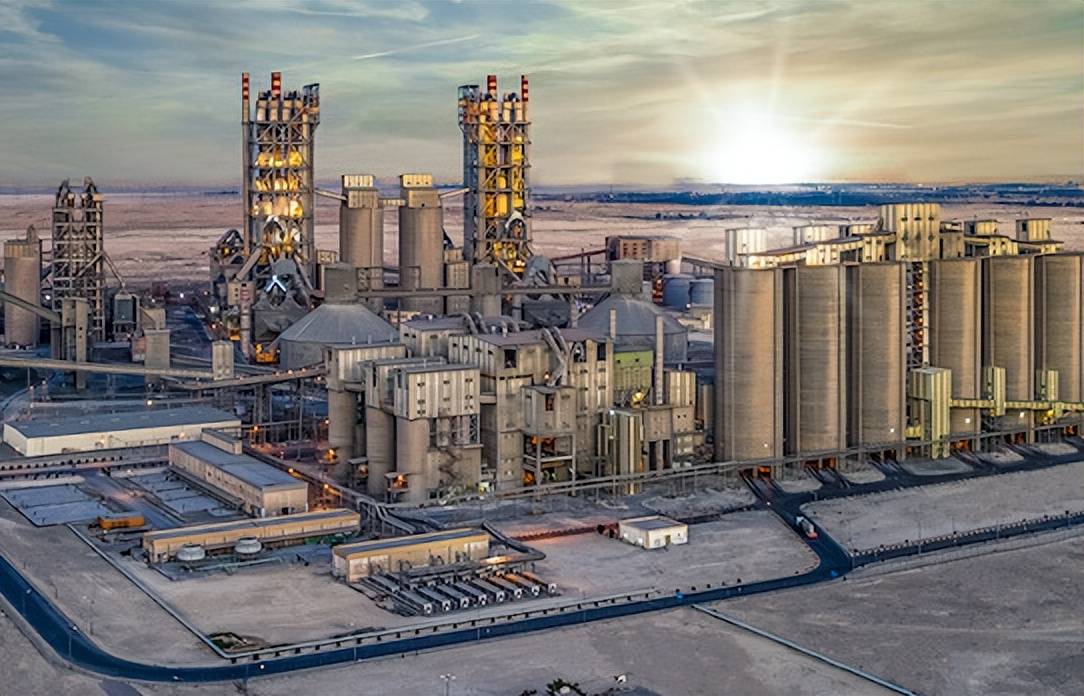 中材国际：全资子公司签订2.99亿加元合同