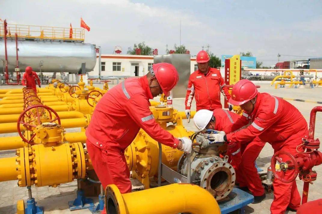 寒潮“大考”来袭 广州海事筑牢水上安全与能源保供防线