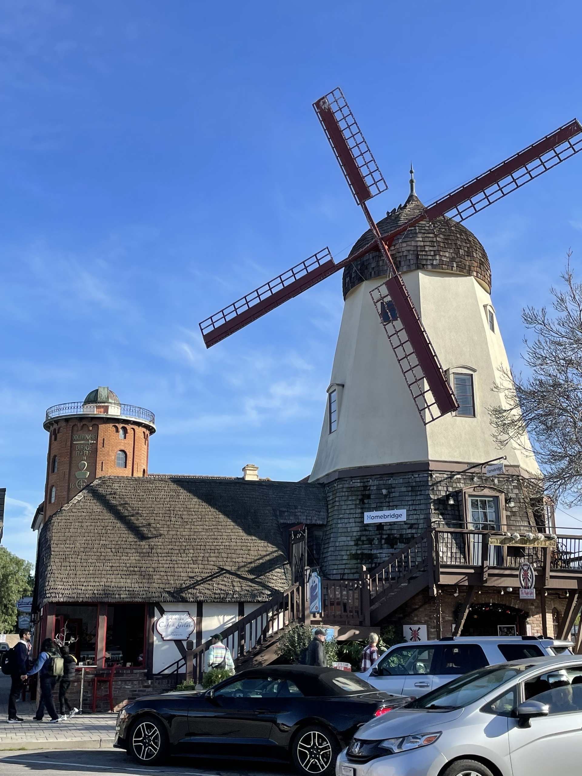 格陵兰首府突然全市停电，市民用蜡烛照明！有人发起“丹麦买下加州”请愿，近30万网民参与