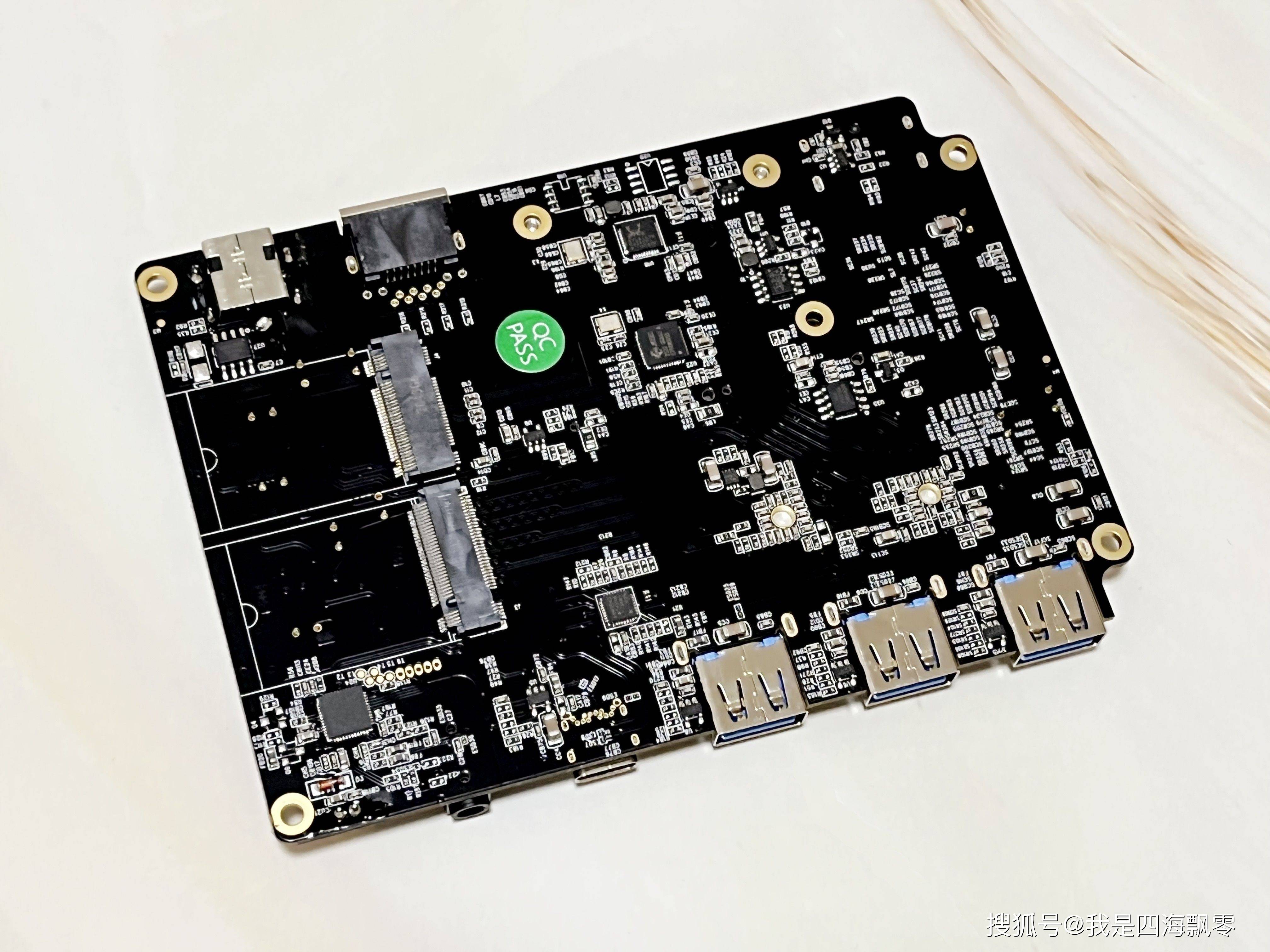 视源股份获得实用新型专利授权：“一种接口电路、电路板及智能平板”