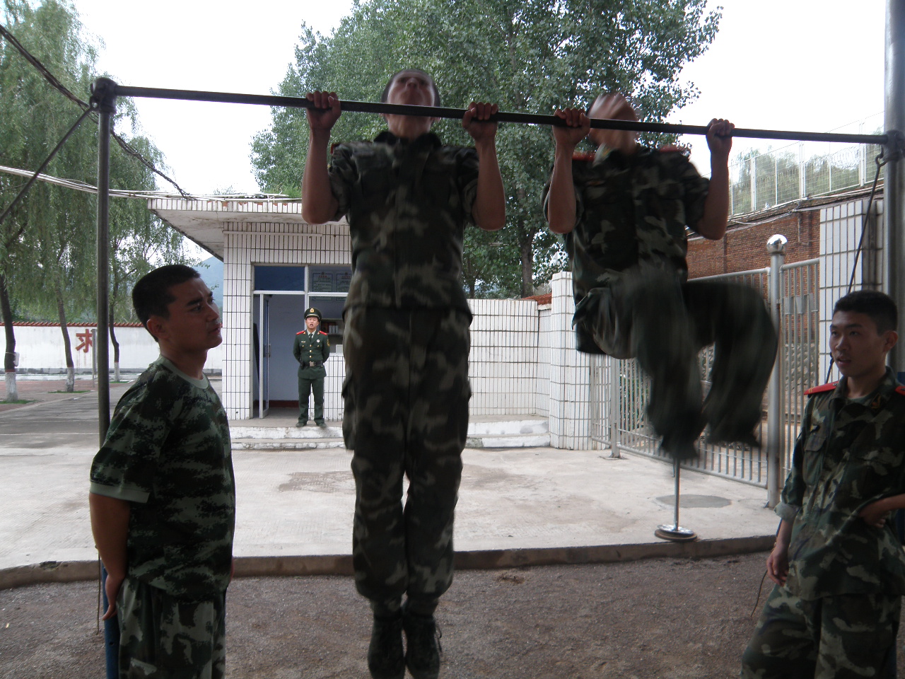 （新春走基层）陕西榆林铁路货检员：-25℃的寒夜里守护“温暖”