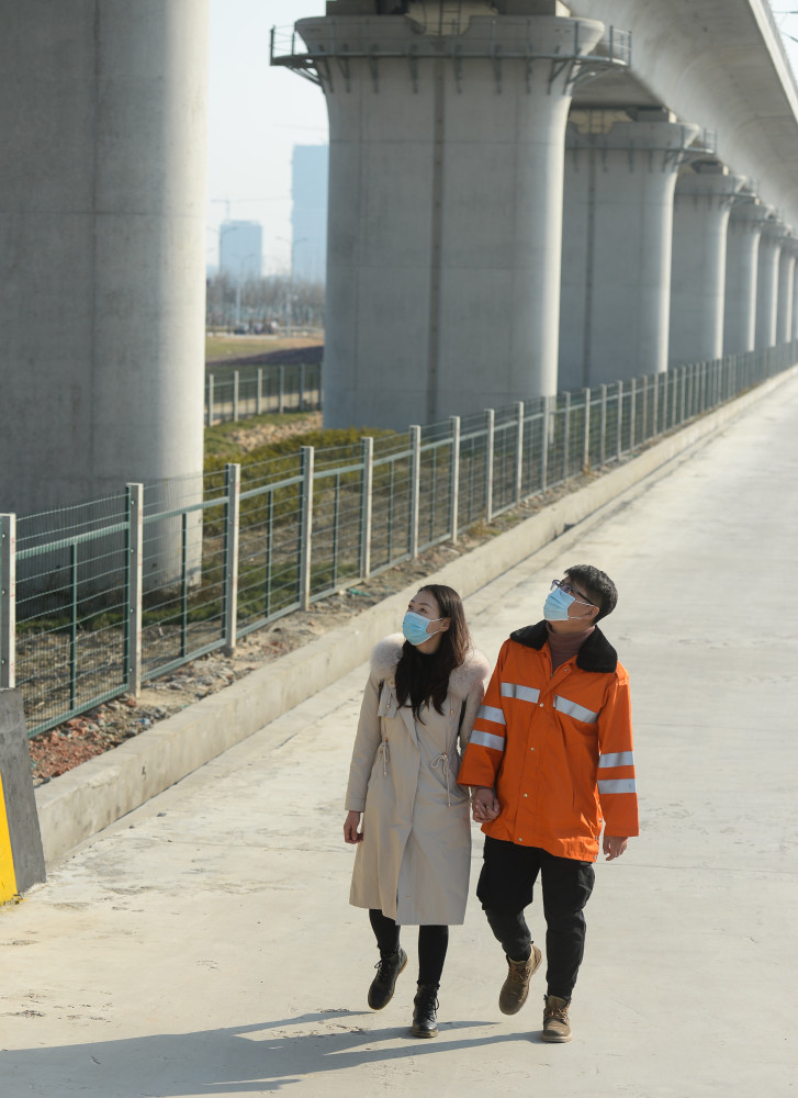 （新春走基层）武警桂林支队开展“功勋荣誉进家门”活动