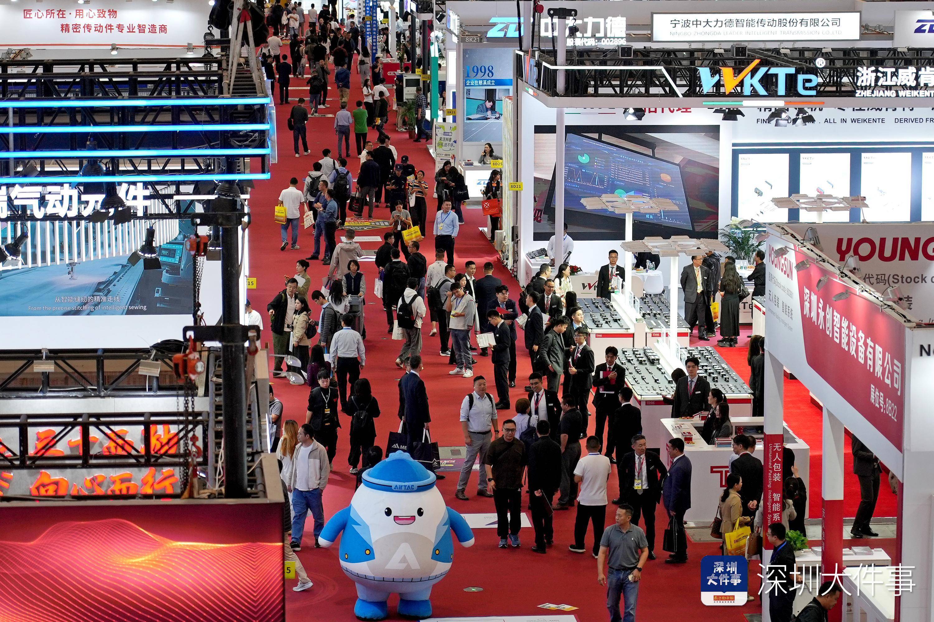 广东诞生第10个万亿产业集群；深圳民营企业总量突破283万家丨大湾区财经早参