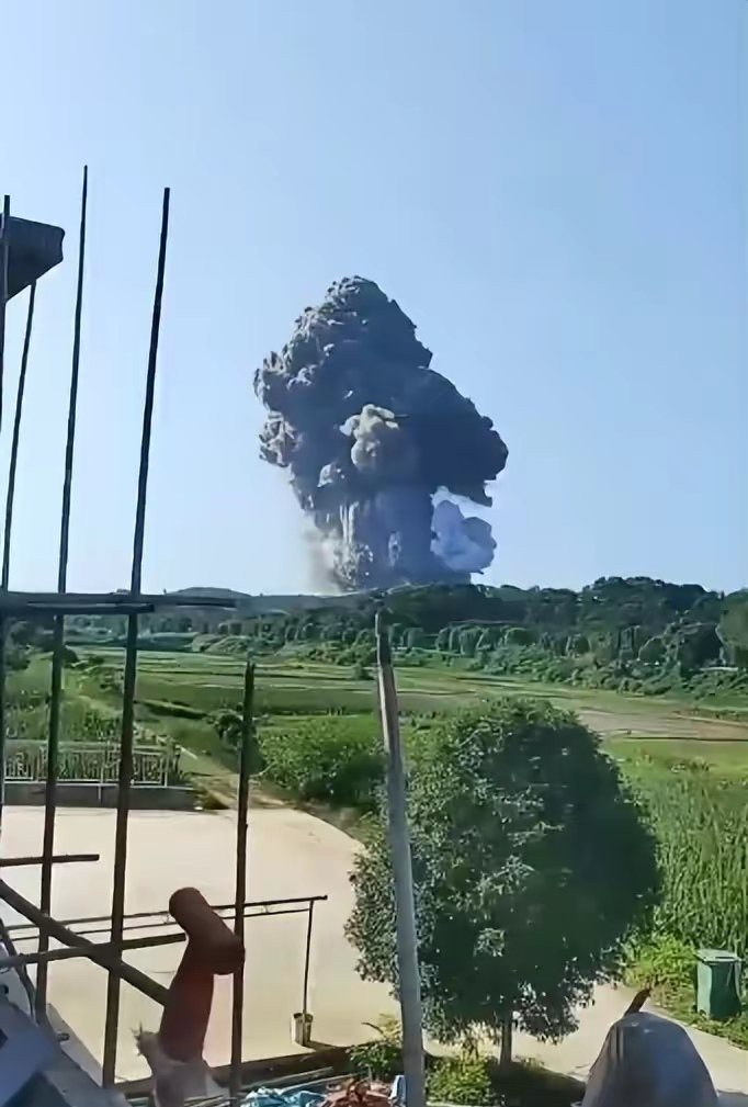 江苏连云港烟花爆竹爆炸由江苏省政府组织调查组提级调查，国务院安委会办公室挂牌督办