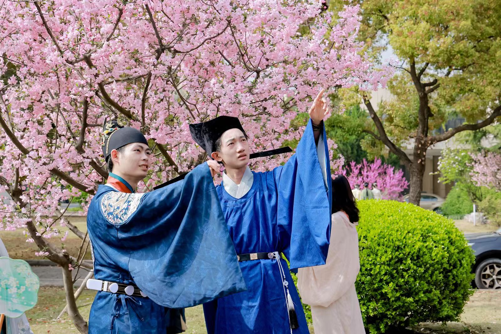 （新春见闻）厦门中山路：人机共舞贺新春 科技焕活两岸共同记忆