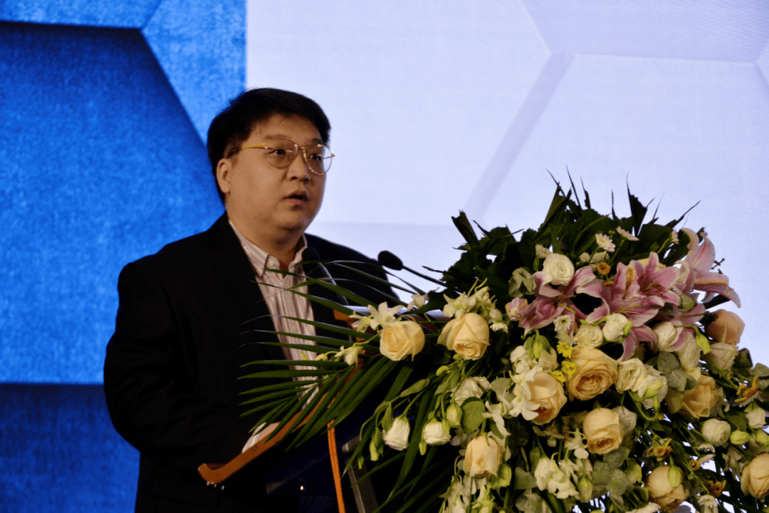 福立旺获得实用新型专利授权：“一种载带通用接料机”