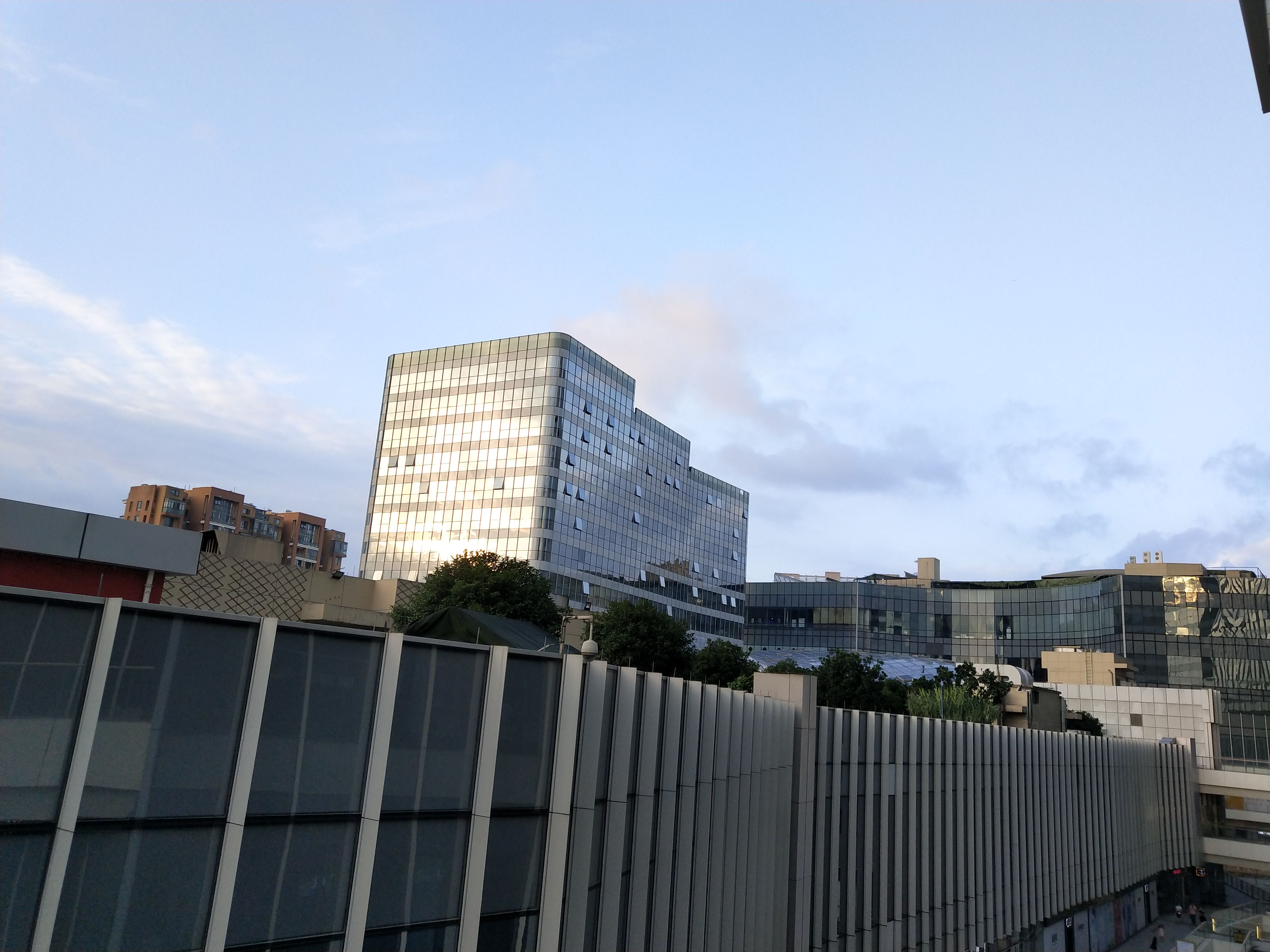 华策影视否认“解散电影部门”:全内容板块转型升级