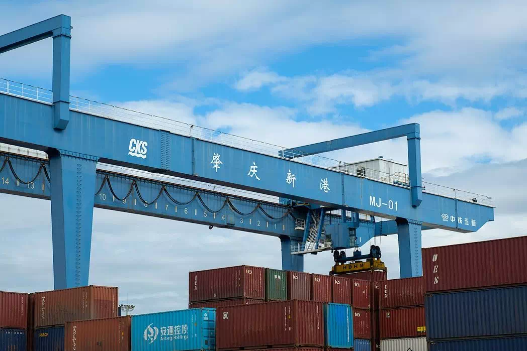 西江黄金水道复工忙：正月初七过闸船舶同比增八成