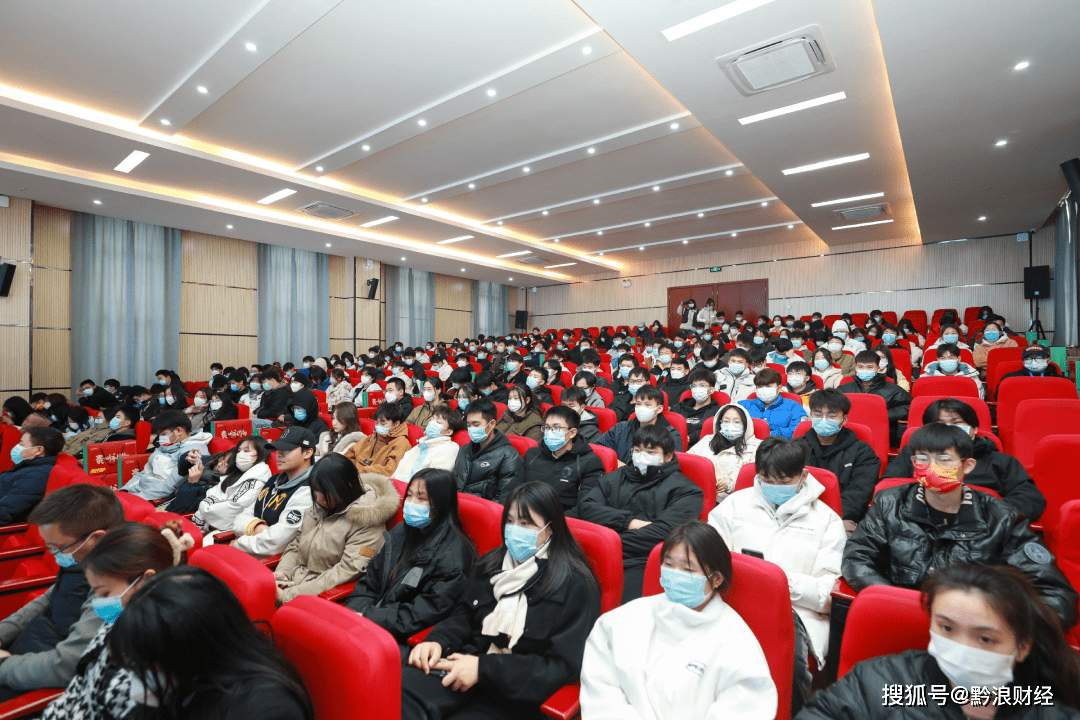 贵州省委书记给记者“种草”贵州酸汤和刺梨