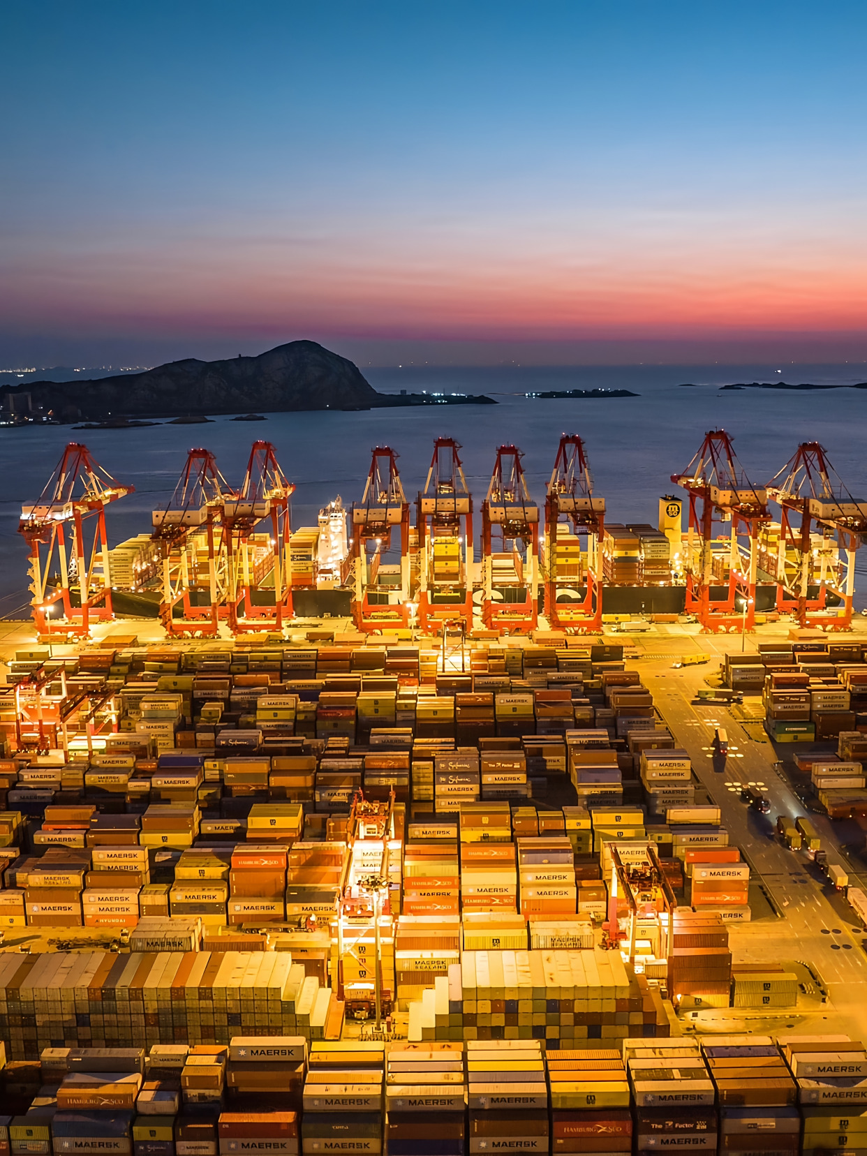 招商港口：2月集装箱量1646.6万TEU 同比增长14.1%