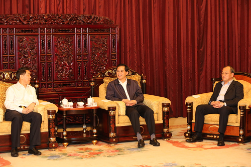 工信部副部长柯吉欣会见香港特别行政区政府创新科技及工业局局长孙东