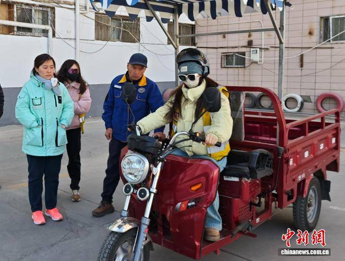 安全整治催生“考证热” 宁夏摩托车驾考迎来“小高峰”