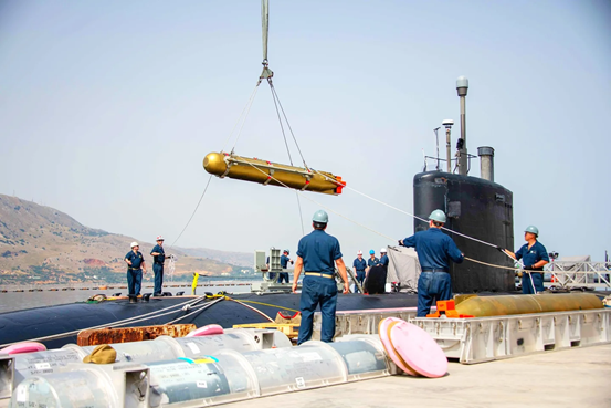 地中海里“35分钟跑了7公里”，海军军官用健身App，暴露核航母位置！程序自动记录运动数据并上传至互联网，任何人都可以查看