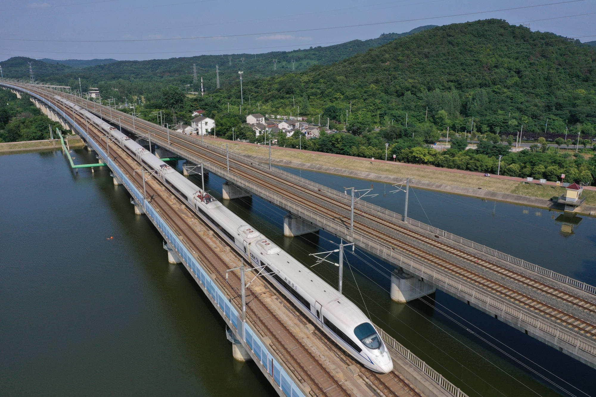 国铁呼和浩特局4月10日起实行新的货物列车运行图