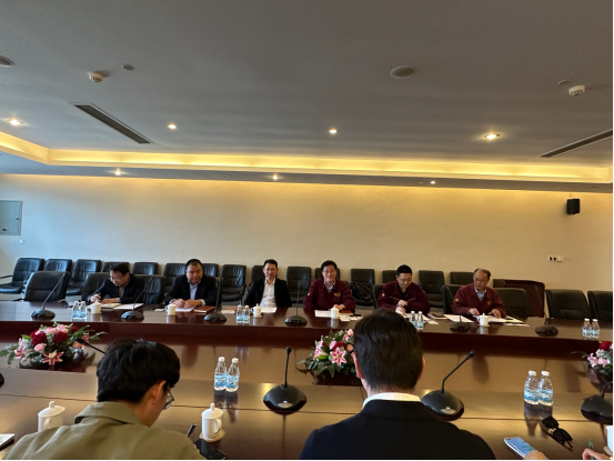 立华股份：4月29日召开董事会会议